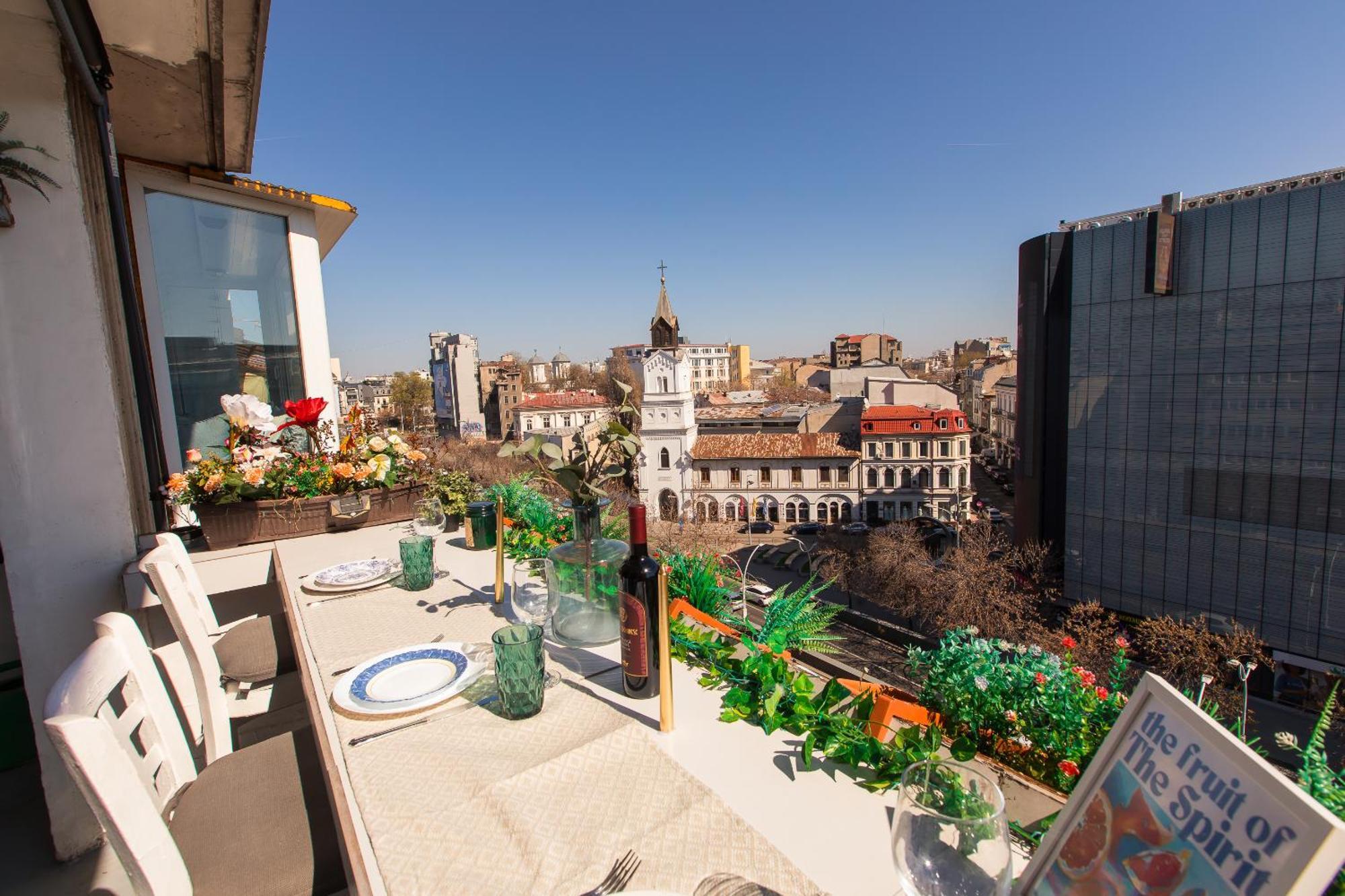 Old Town Apartment With Amazing View From The Balcony Bukarest Exterior foto